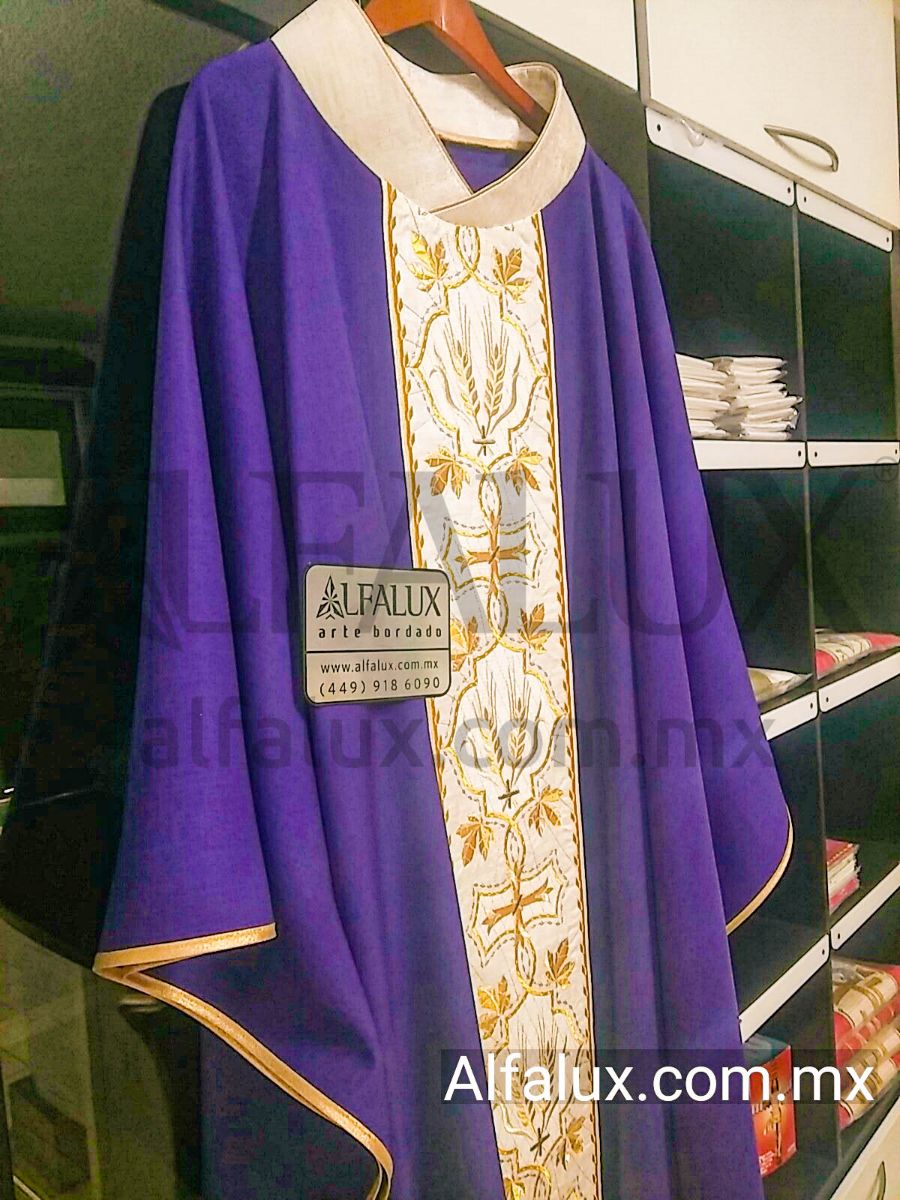 18 CORPUS Morado Central BROCADO 432